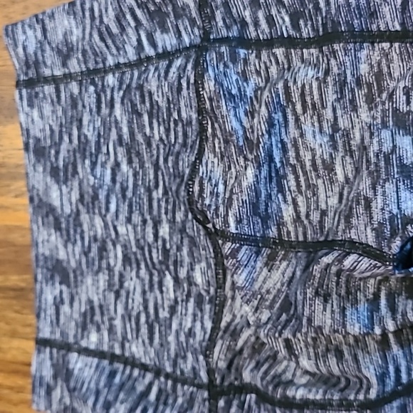 Lululemon Over the Heel Leggings - size 4 - Picture 5 of 6